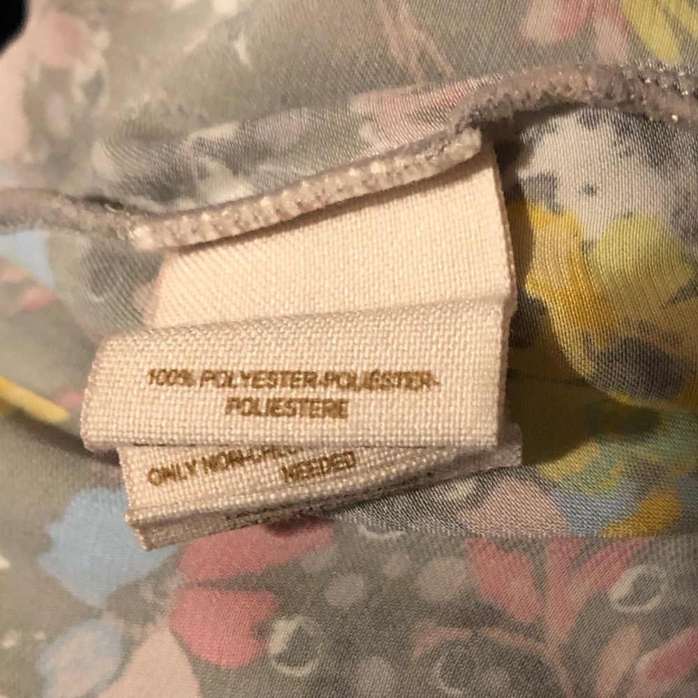 ⭐️ 3 For $15 Free People Intimately Satin Floral Blouse - Picture 6 of 6